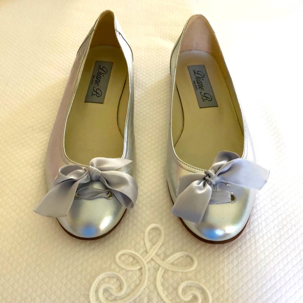 Silver Metallic Bow Flats 40